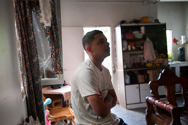 Venezuelan man sues US over deportation to El Salvadoran prison