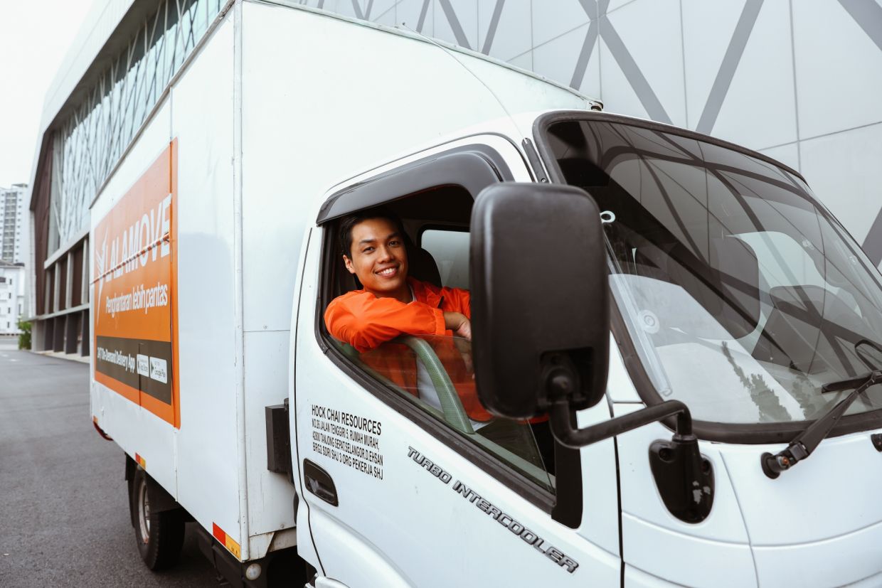 Since entering the Malaysian market in 2018, the on-demand logistics company is known for its reliable on-ground delivery services, other than its distinctive orange branding.