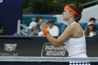 Tennis-Muchova edges Mboko at Miami Open, to face Gauff in semis