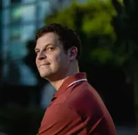 US comedian skipped the grind, and found punchlines and fame in China