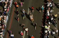 Athletics-London Marathon weighs two-day race format from 2027