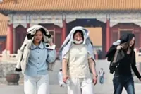 Northern China sees unusual warm spell