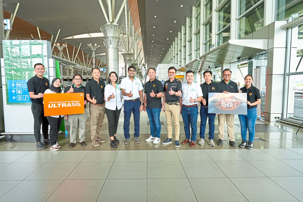 Strategic infrastructure: The U Mobile leadership team and infrastructure partner Edotco Group mark the expansion of indoor ULTRA5G coverage at Kota Kinabalu International Airport, a vital gateway for Sabah’s tourism and commerce.