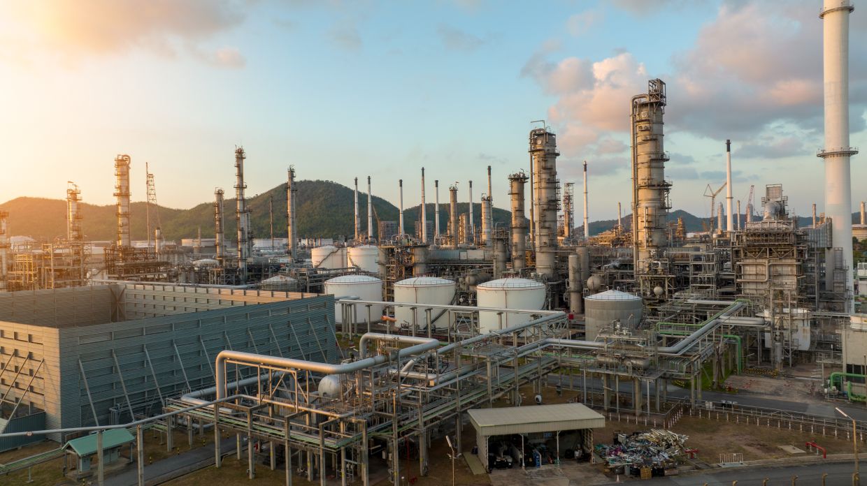 Long runway for cleaner aviation fuel