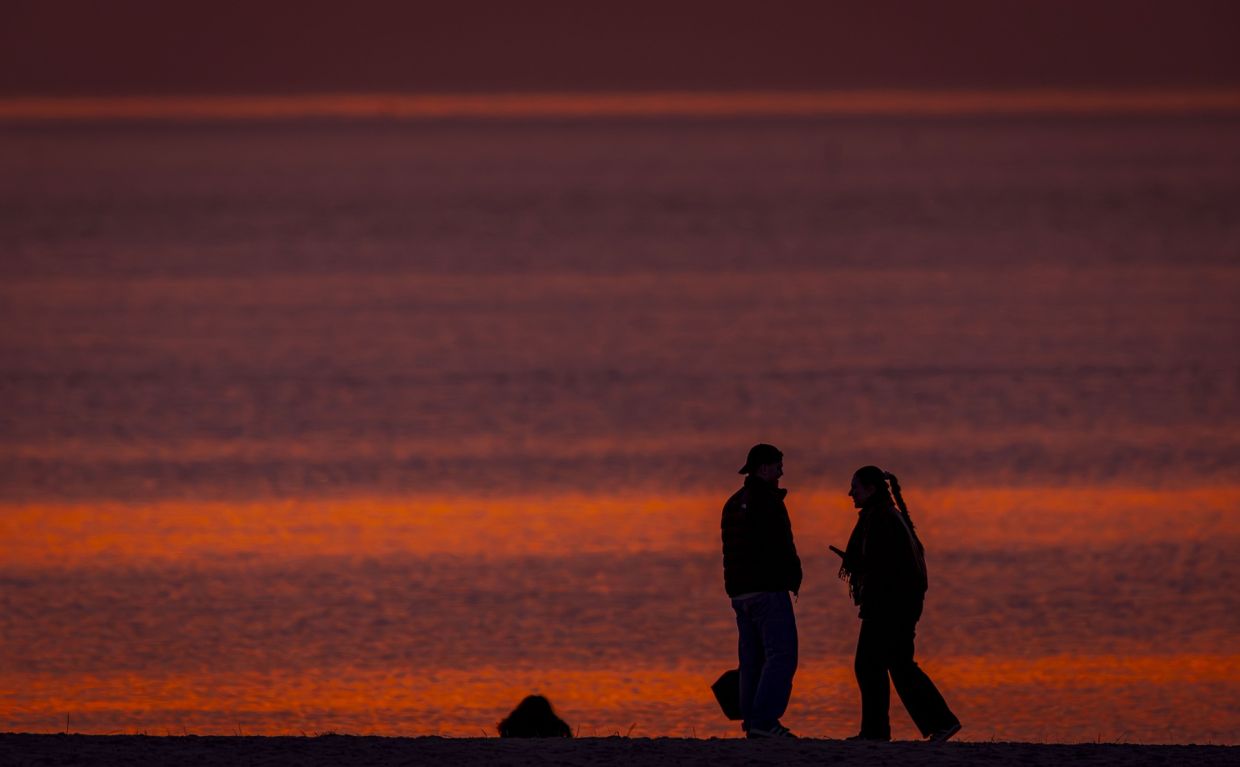 Happiness Report says it is better to be social than on social media