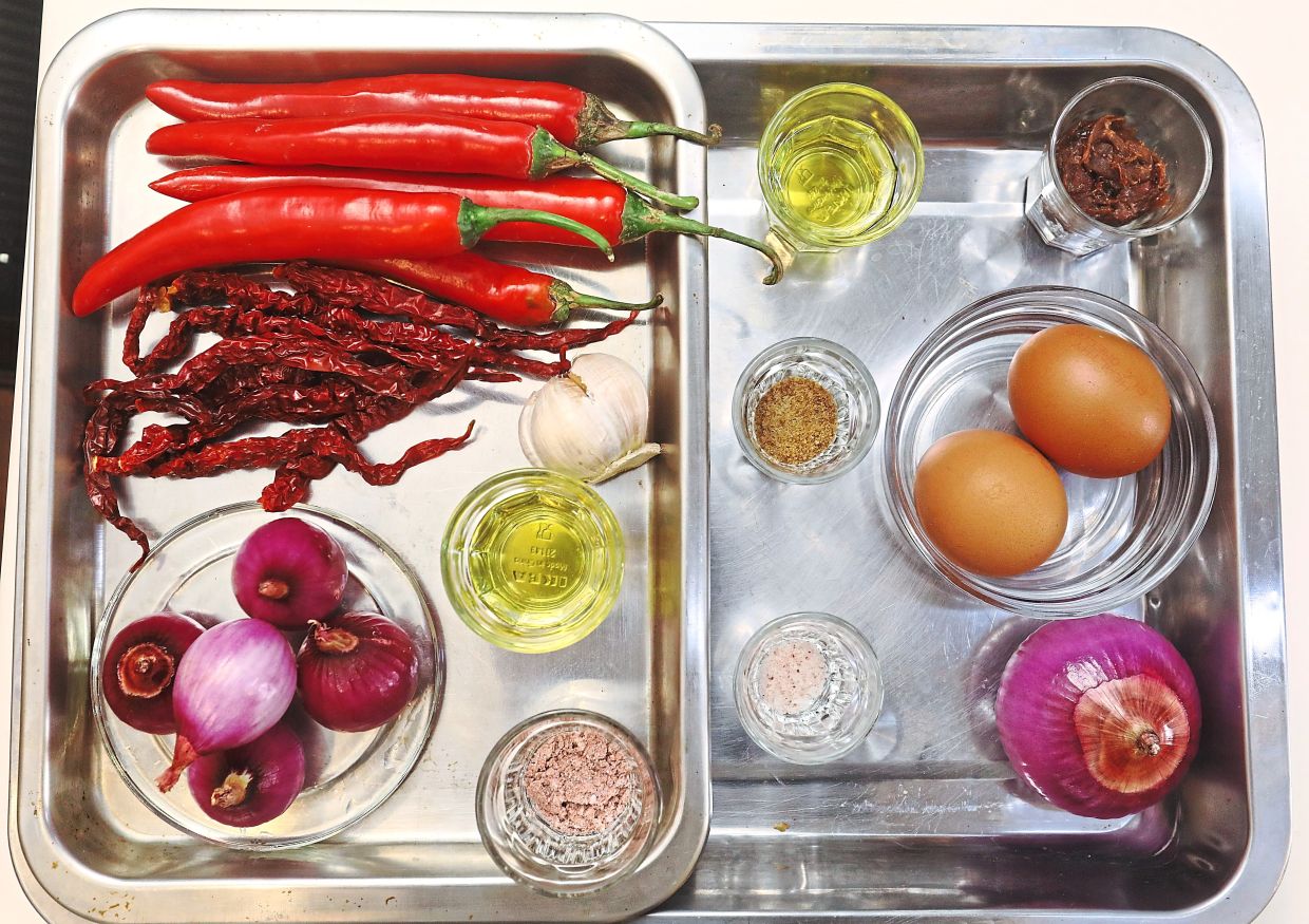 Modern convenience of an electric mill has made grinding the spice paste for sambal quite easy, although some may resort to using pre-made pastes and sauces.