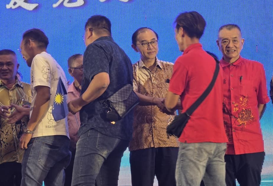 Batu Gajah MCA raises RM58,000 at charity dinner to aid local community