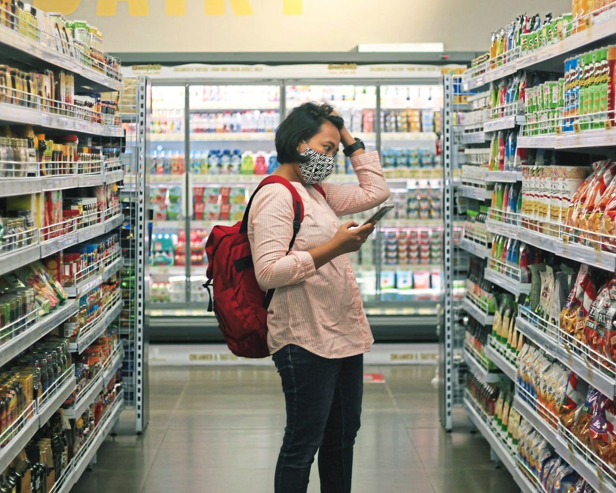 Some companies find that employees who take short breaks to do errands – like doing the groceries – throughout the day are just as productive as those who don’t.