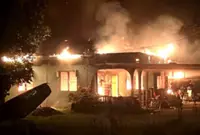 11 saved from house fire in Batang Kali