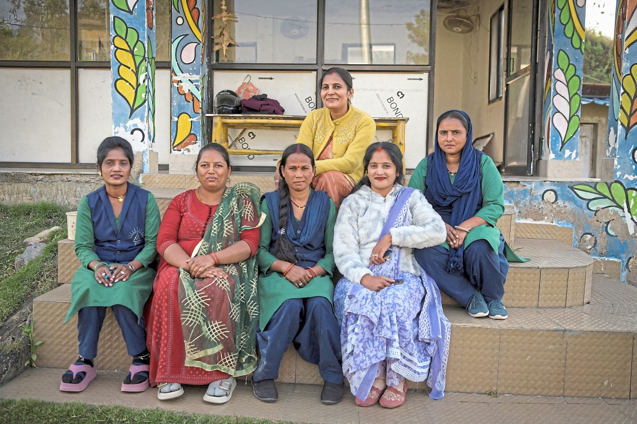 Members of the Shiv Shakti Mahila Gram Sangathan self‑help group who developed the Kenapara Eco Park.