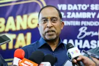 Public universities allowed to decide on online classes to escape hot weather, says Zambry