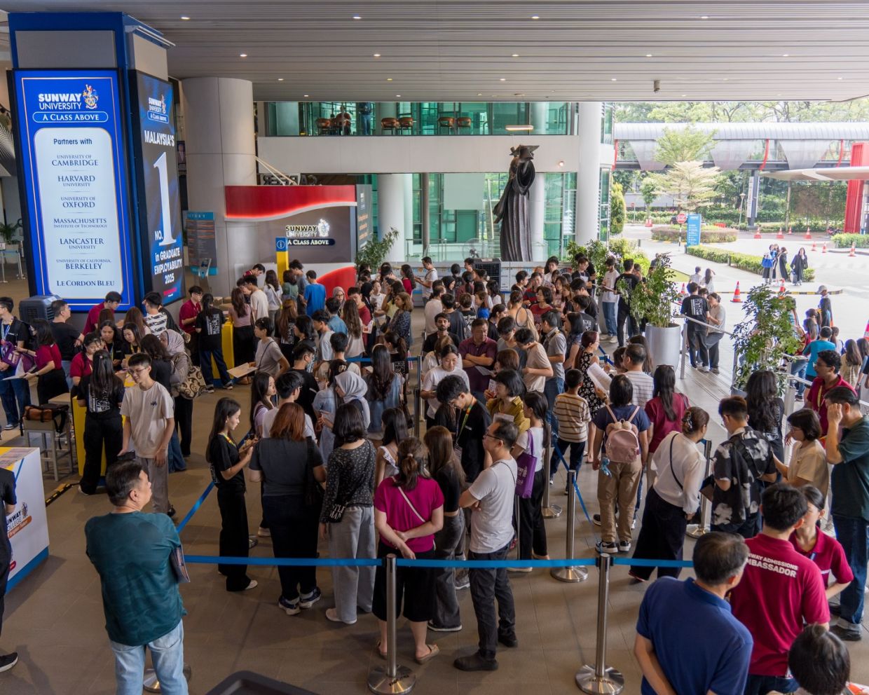 Mapping out the future: Prospective students discovering pathways tailored to their unique learning styles at a previous Sunway Education Open Day.