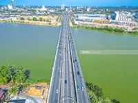 Dry weather turns Kelantan rivers green