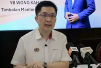 Matriculation spots offered to SPM graduates with 10As and above, says Wong