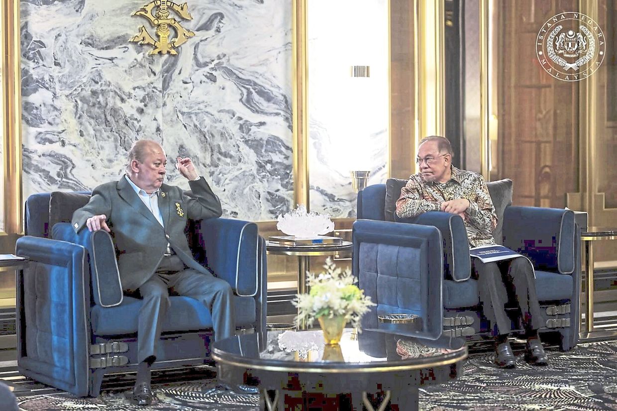King urges prudent public spending amid uncertainty