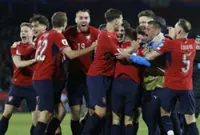 Soccer-Czechs beat Denmark on penalties to book World Cup spot