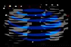 AT&T signs deal worth $2 billion to upgrade emergency cellular network