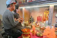 Devotees honour deity on b’day