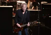 Fleetwood Mac’s Lindsey Buckingham attacked by female stalker