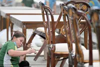 Women, older workers among vulnerable groups with low pay in Vietnam