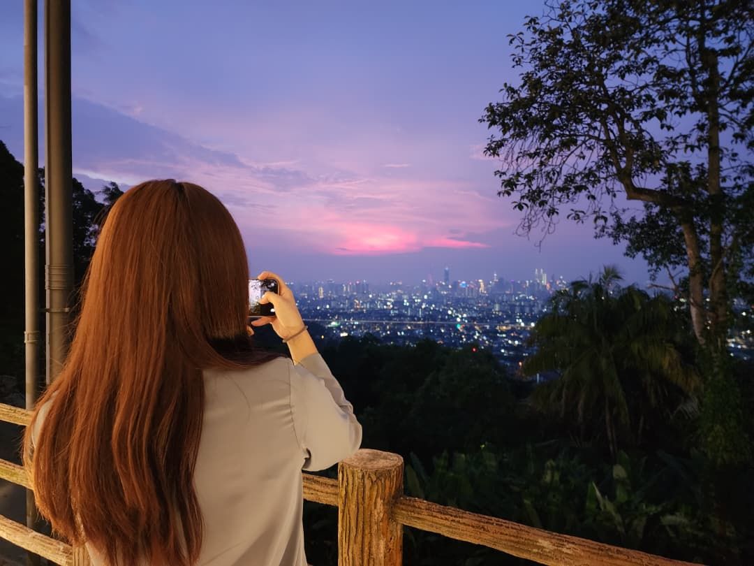 从 Puncak Alop 欣赏吉隆坡城市天际线