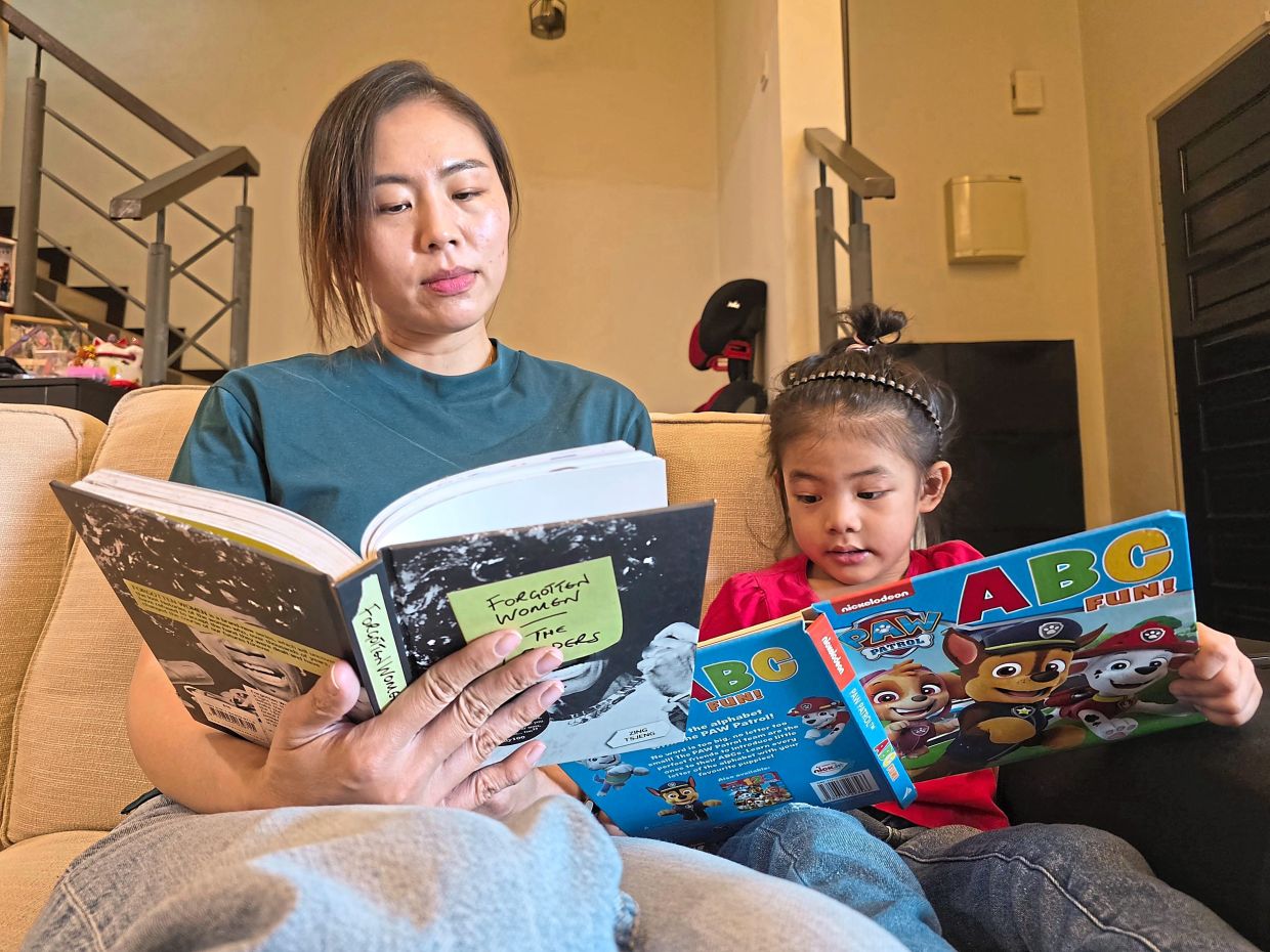 Hooi Kuan believes children will emulate their parents if they are willing to put down gadgets and pick up the reading habit.