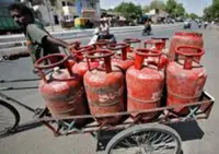 India graveyard raid uncovers hidden cooking gas canisters amid shortage