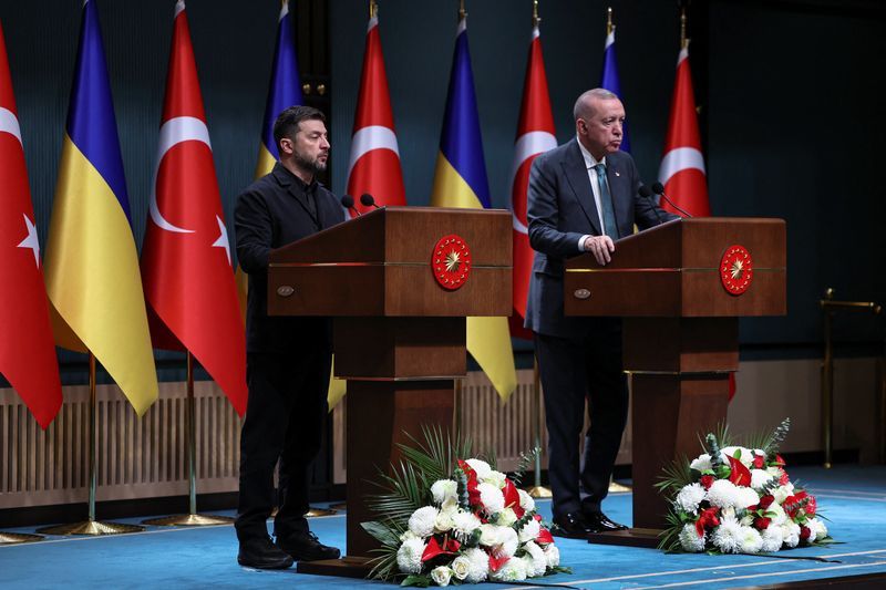 Ukraine's Zelenskiy in Istanbul for security talks with Erdogan