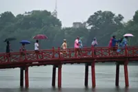 Free cancer screening, health checks to benefit 10,000 people in Hanoi