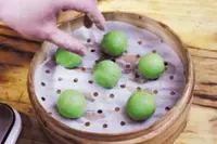 Caked in nostalgia: Tasty treat is China's Qing Ming staple