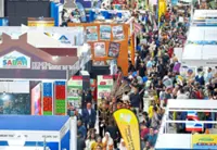 Travellers push past uncertainty