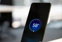 How to calibrate your phone or laptop if battery level drops suddenly