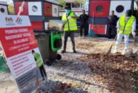 Two S'poreans fined RM1,000 each, given community service orders for littering in JB