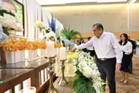 Loke leads Transport Ministry delegation to pay final respects to Dr Ling