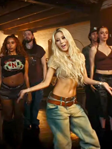 According to the K-pop performer, the choreography focuses on fast footwork and continuous movement. Photo: Screengrab