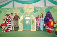 Fast-food chain spreads Raya joy
