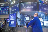 Flows, refunds tilt in favour of equity relief