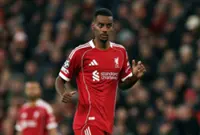 Soccer-Isak travels with Liverpool to PSG but will not start, says Slot