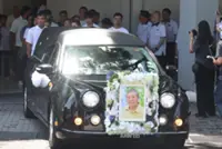 Thousands gather to bid final farewell to Dr Ling
