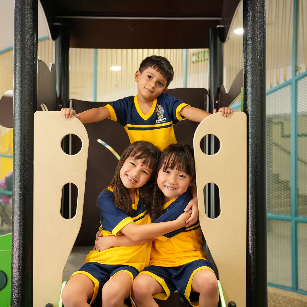 At SISKL, the Ontario kindergarten programme nurtures curiosity from a young age, empowering its young learners to build creativity, confidence and character through play and exploration.