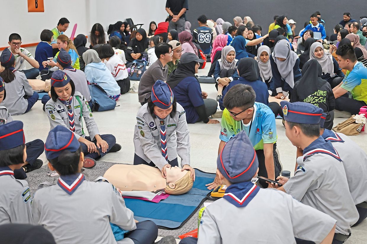 Students will be trained in cardiopulmonary resuscitation (CPR) and the use of automated external defibrillators (AED) under the state’s “Future Heroes” programme.