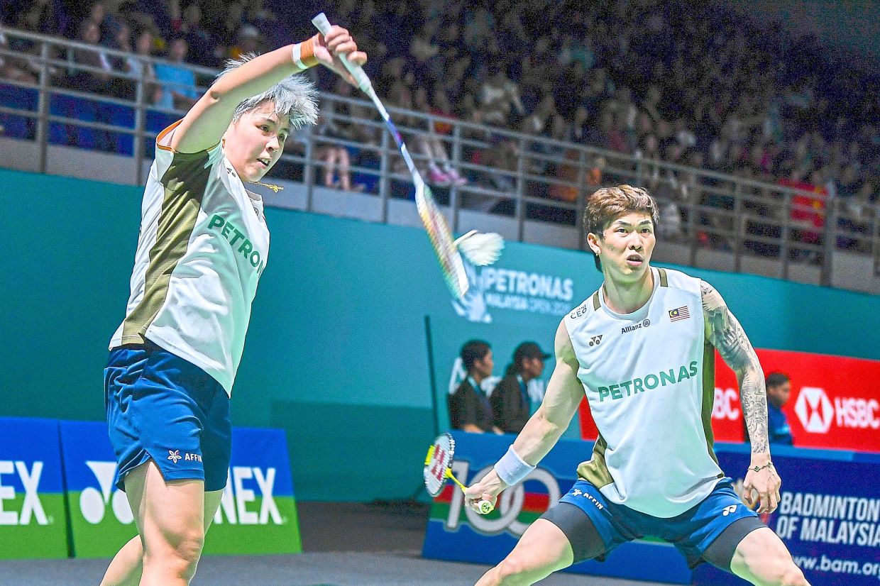 Tang Jie-Ee Wei booked their place in the last eight after defeating India’s Dhruv Kapila–Tanisha Crasto 21–13, 21–14.