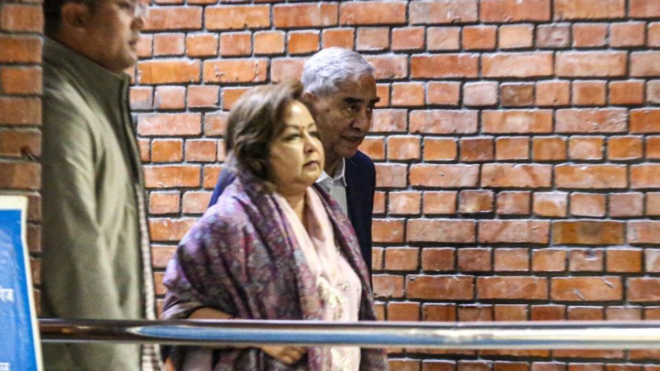 Arrest warrants have been issued against Nepal's former Prime Minister Sher Bahadur Deuba and his wife Arzu Rana Deuba on charges of money laundering.