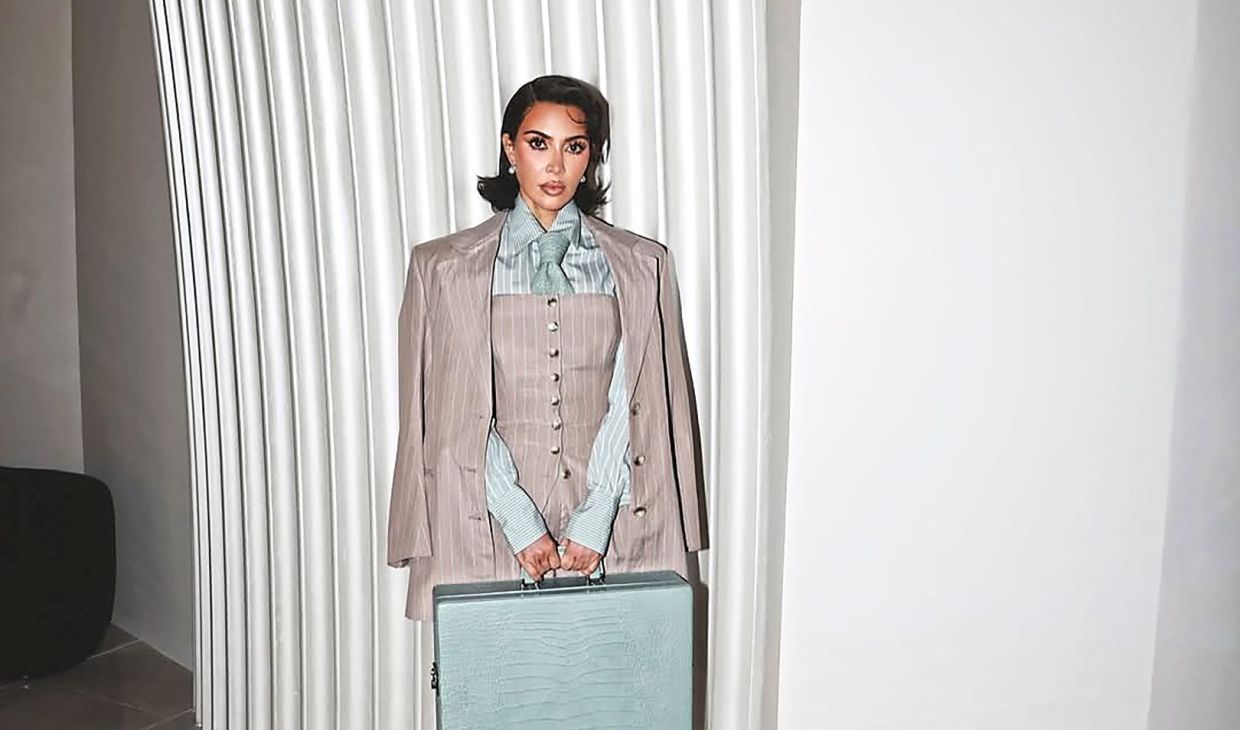 Last week, Kim Kardashian held an auction of clothing from All’s Fair, the legal drama series she currently stars in.