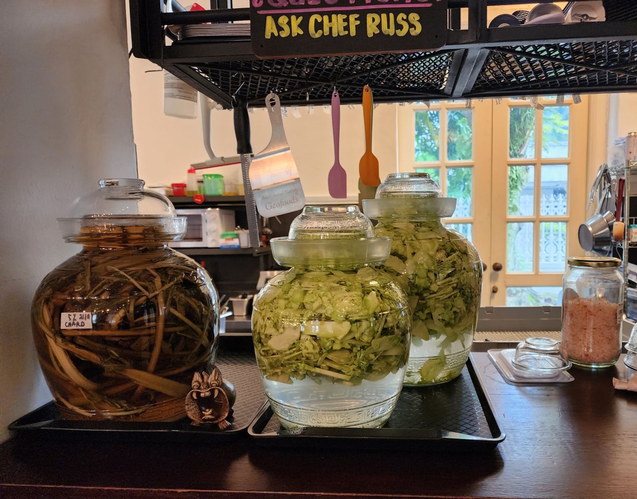 At Cafe Bricolage, Shum and Russell practice full-utilisation cooking and often ferment various parts of the fruits and vegetables that they get.