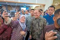 Anwar: Soaring freight and fertiliser costs will hit Malaysians hard