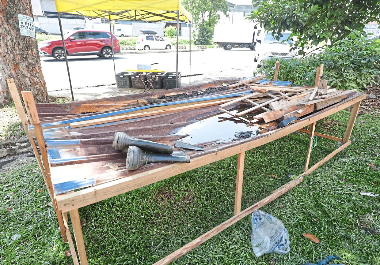 Chu Ee Sin claims that he spent about RM1,000 to temporarily patch up a damaged drain in front of his house on Jalan Boginvilla due to inaction from the Kajang Municipal Council (MPKj).