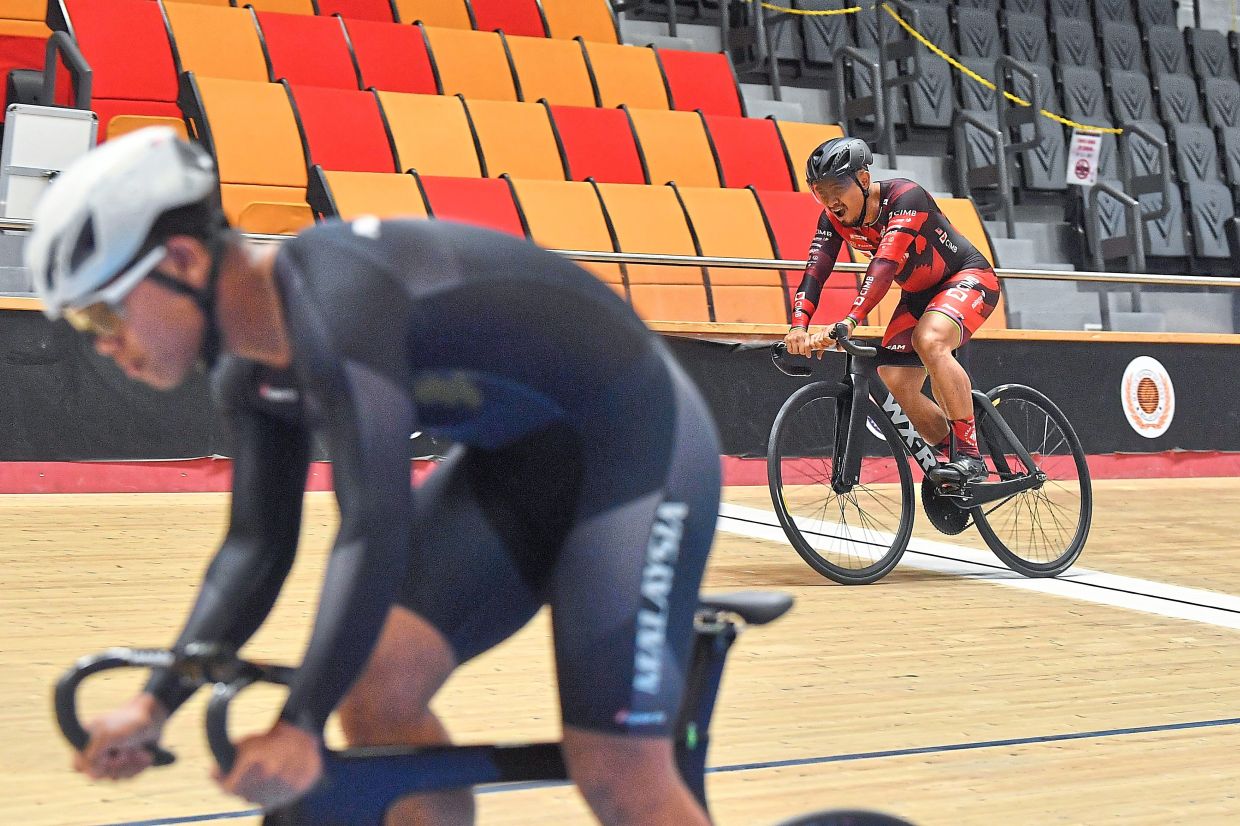 With the world’s elite set to converge – including Dutch powerhouse Harrie Lavreysen and Britain’s Matthew Richardson – Azizul expects a fierce battle but insists he is not yet at peak condition.