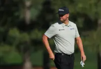 Golf-Clark uses Augusta's beauty as his secret weapon in Masters charge