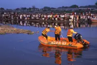 At least 10 dead after boat hits bridge in India: police
